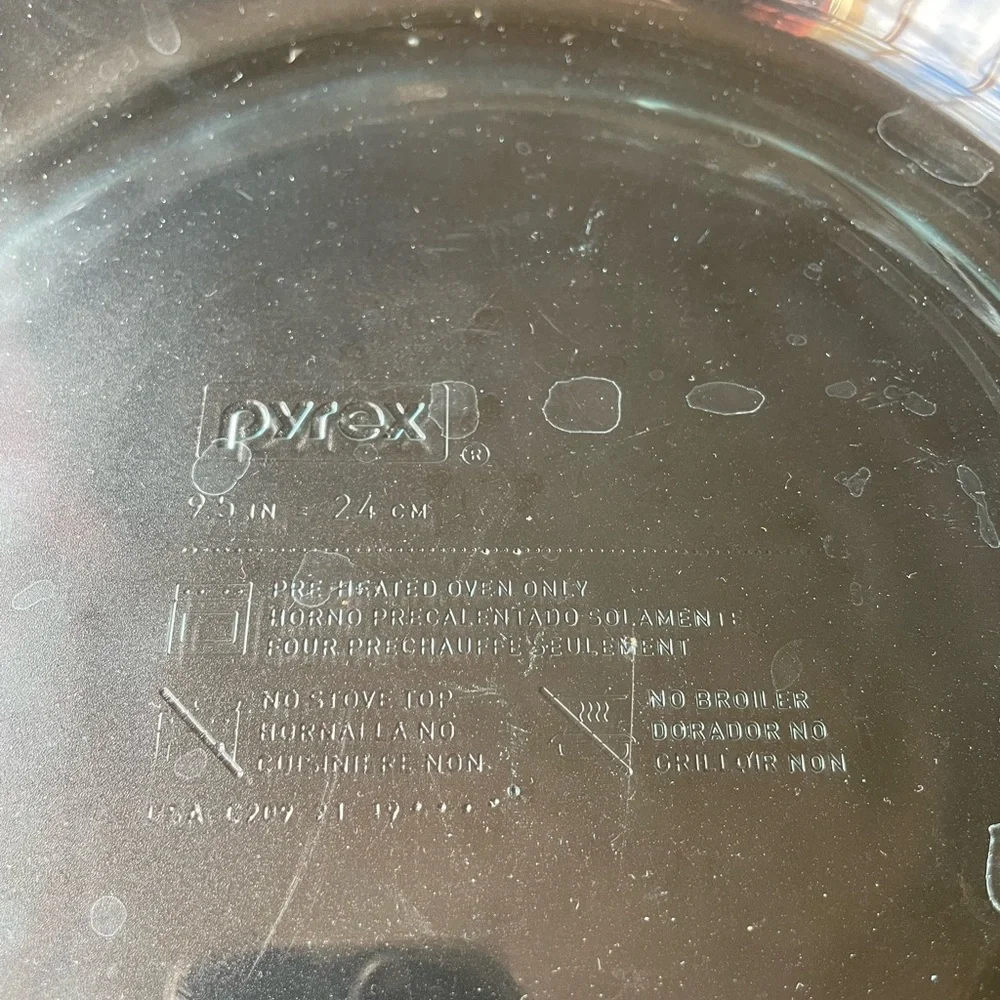 Fluted Edge, Round, Clear Pie Pan, 9.5 inches, by Pyrex